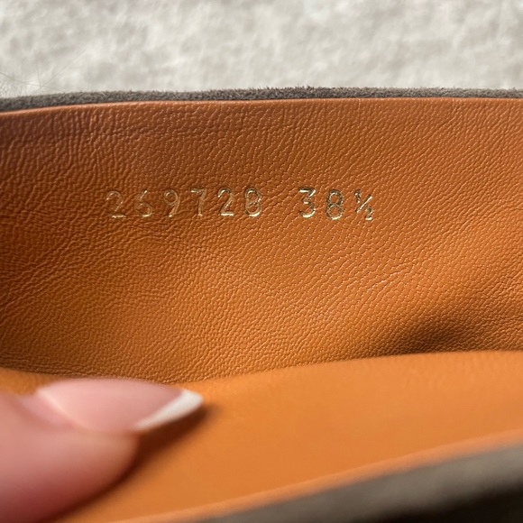 GUCCI BOOTS WITH THE FUR!!! 😍🔥 Grey suede ankle boot. - Picture 5 of 6